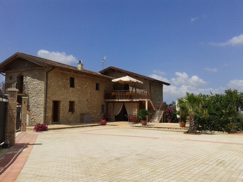 Agriturismo Casale Re Sonnino Eksteriør bilde